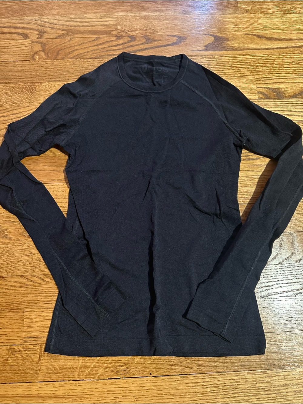NWOT Figs Salta Seamless Longsleeve Underscrub in black